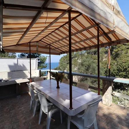 House Danica - Two Bedroom With Terrace And Sea View